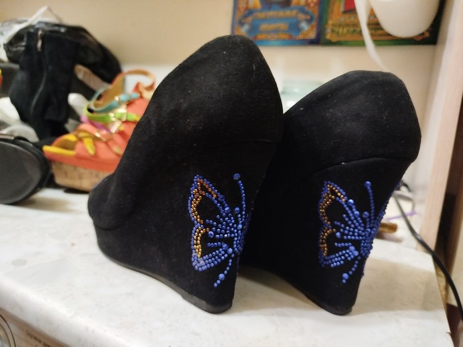 Женская обувь  брендовая