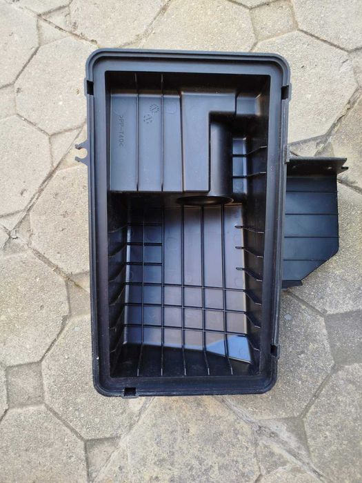 Филтърна кутия Мазда 6