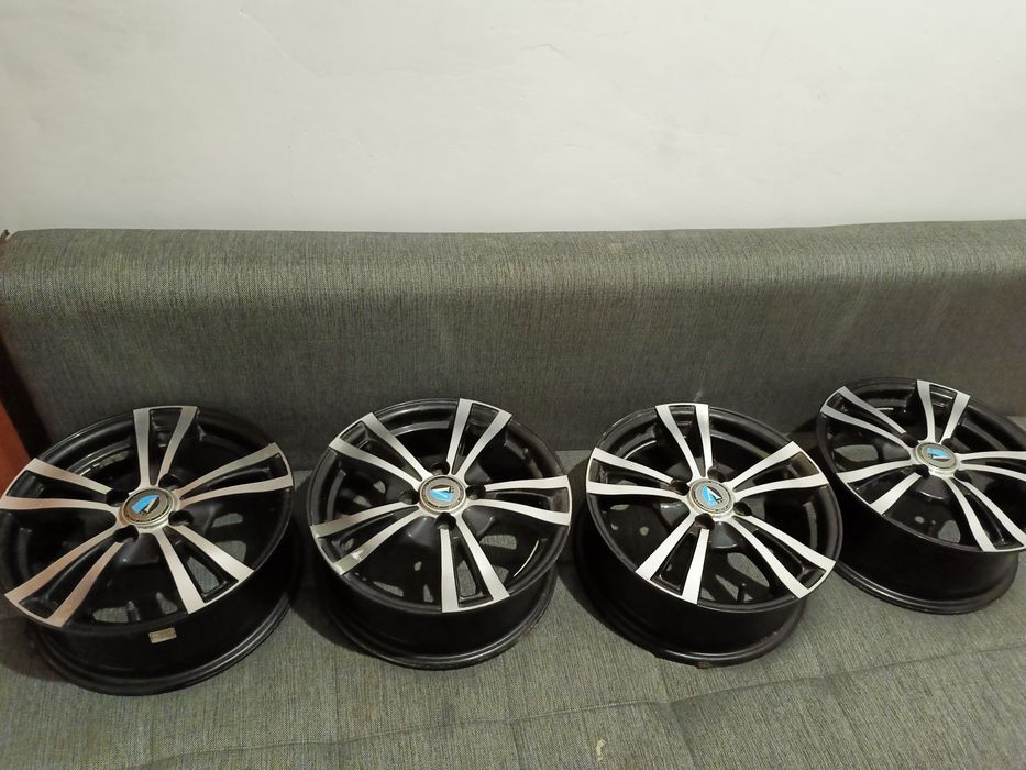 Литые диски R14, отличное состояние