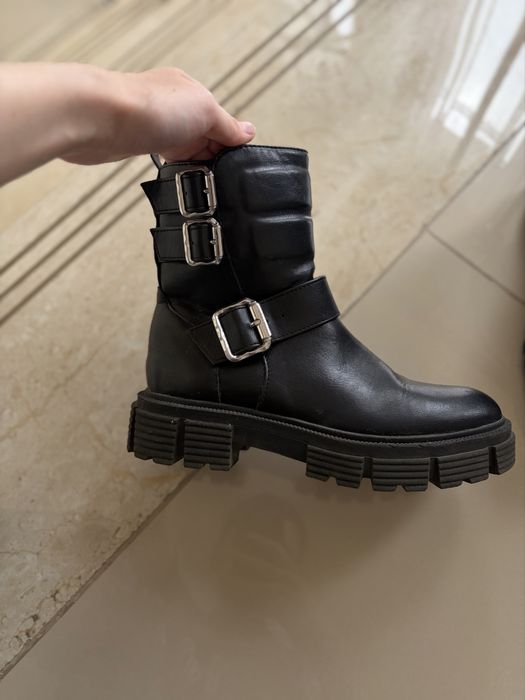 Cizme negre pana la glezna