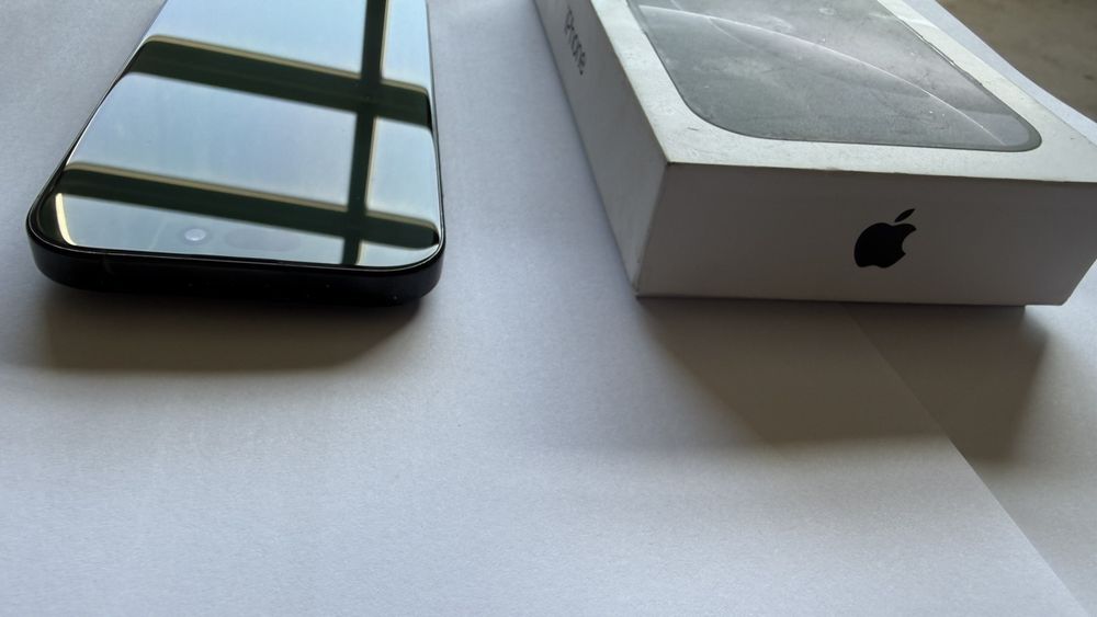 Iphone 16 pro black titanium