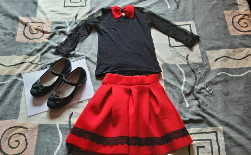 Лот : блузка пола обувки