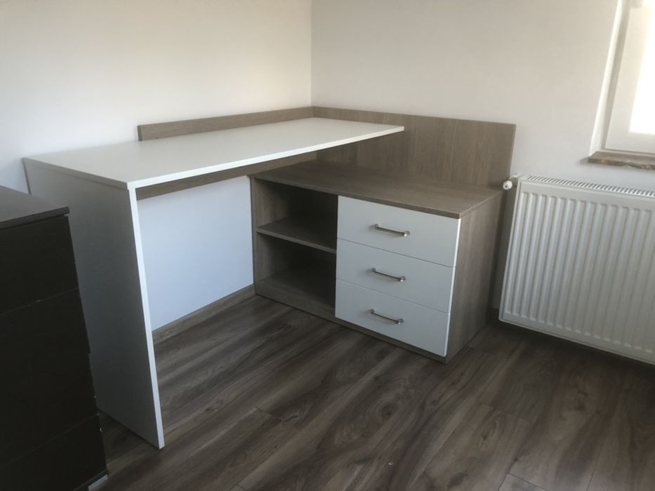 Vând    birou    Nou