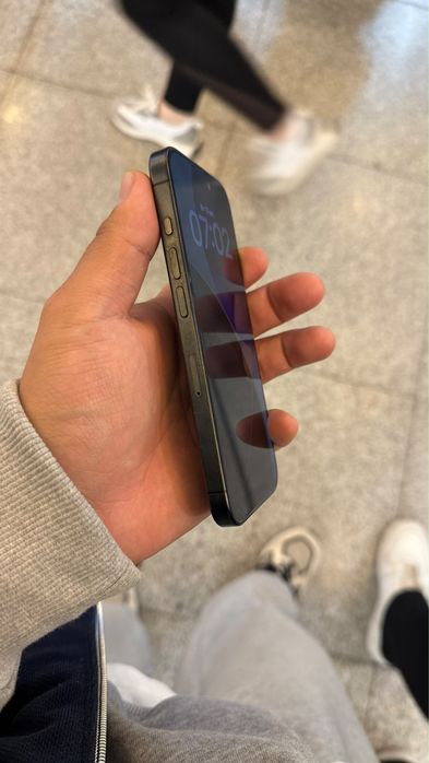 iPhone 15pro 256