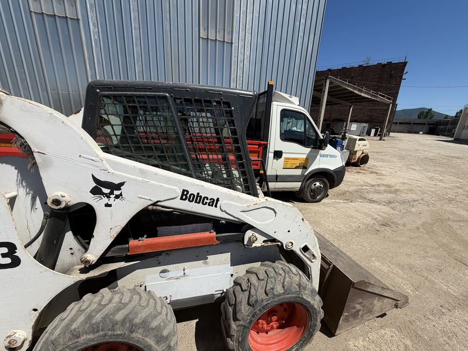 Inchiriez Bobcat 3 tone ,iveco basculabil 3.5 tone
