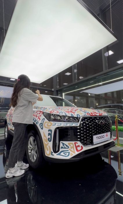 Роспись стен, художник