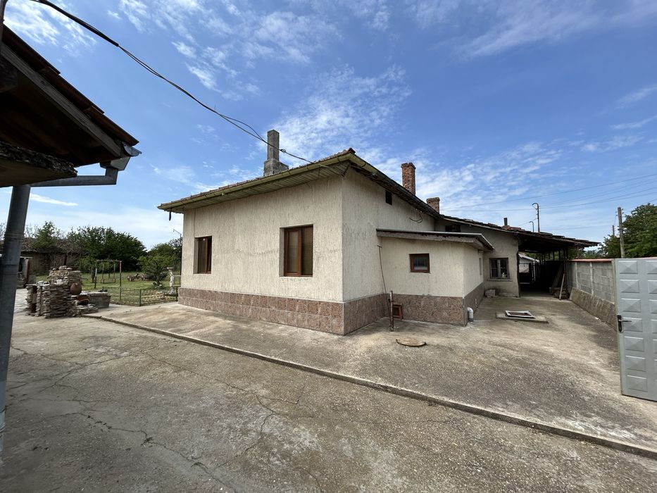 ИМОТИ Силистра представя къща в гр. Алфатар