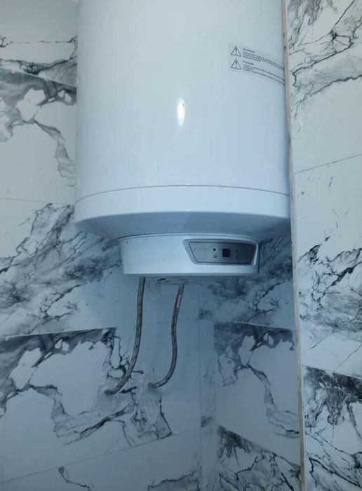 Дава се под наем Едностаен апартамент в София, Център - 14 кв.м за 330.99 € - Снимка #2