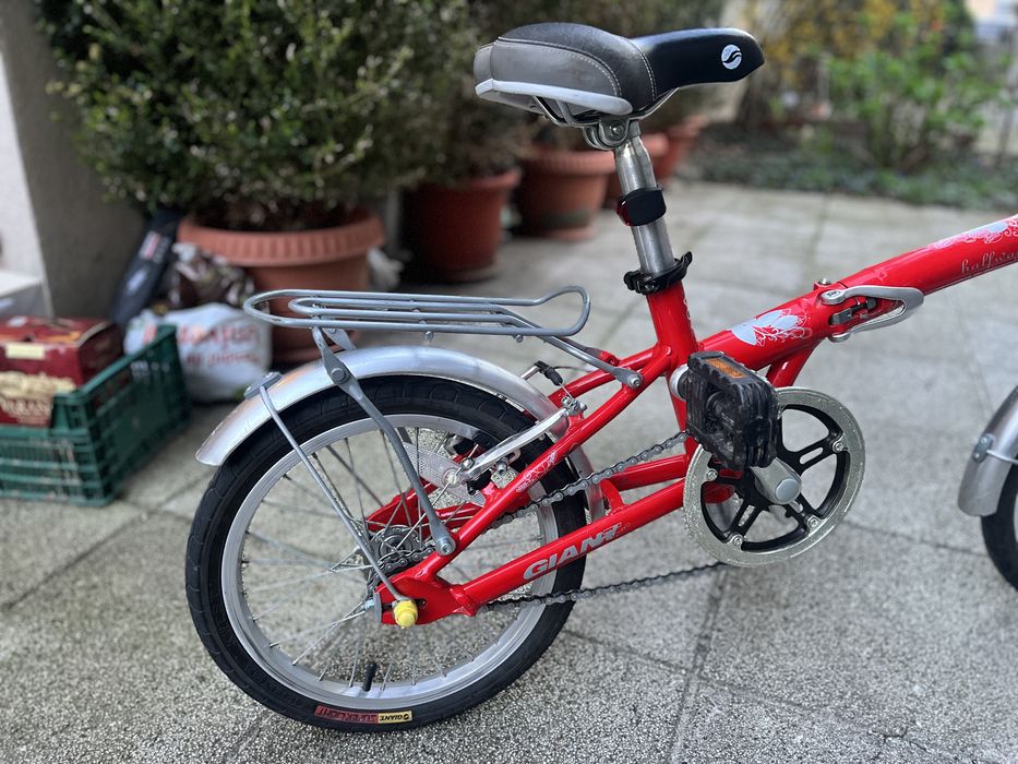 Bicicleta Pliabila Giant ideala pentru copii