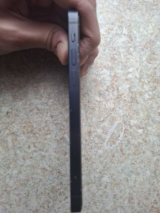 iPhone 12, продаю