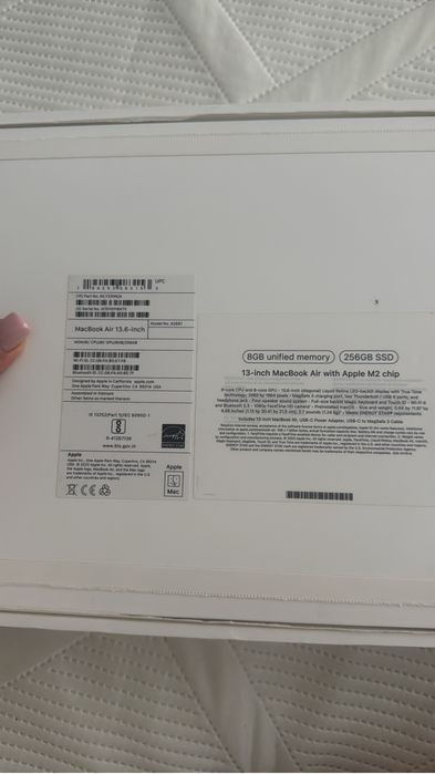 Macbook air 13.6