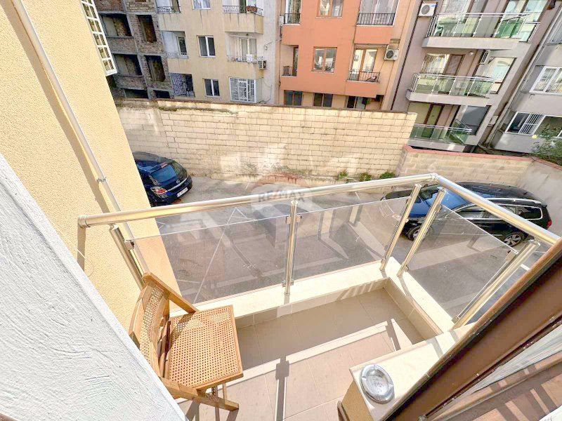 Дава се под наем Двустаен апартамент в Варна, Бизнес хотел - 60 кв.м за 765 € - Снимка #5