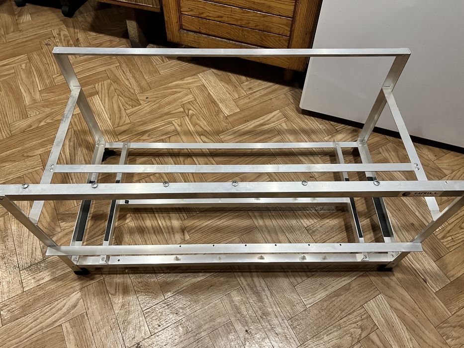 Open frame за дънна платка и видео карти