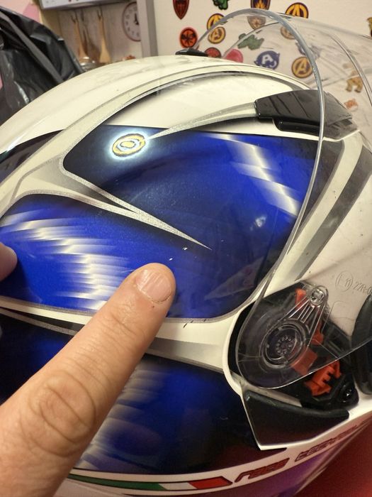 Каска за мотор AGV K5 с вградени очила