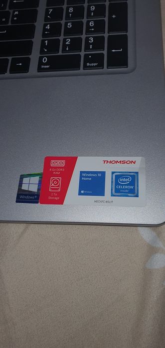 Laptop Thomson 17 inch ,8 ram,1THdd