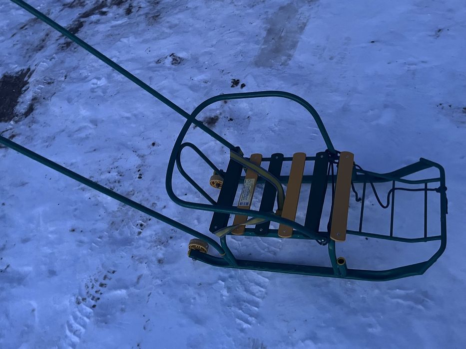 Продам сани новые