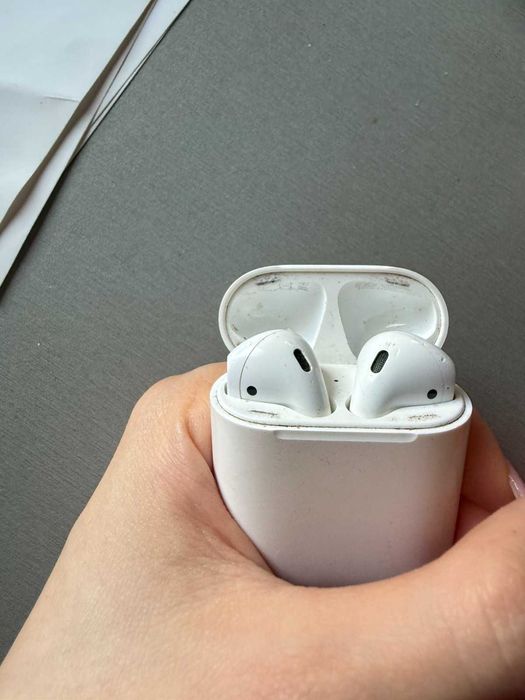 Безжични слушалки Airpods 2