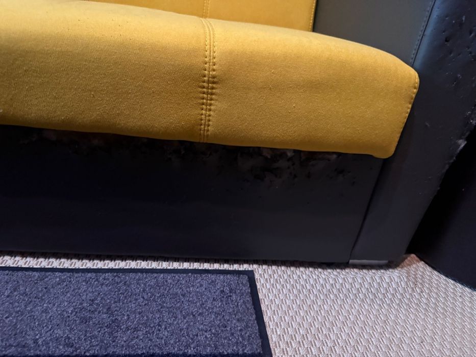 Canapea 3 locuri extensibilă