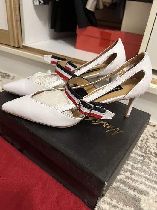 Женская обувь