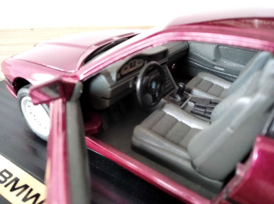 Macheta Auto, BMW 850i, 1/18 model 1990