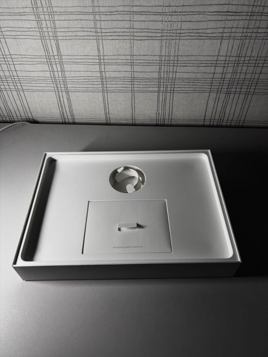Macbook Pro 14.2 inch 3.1GHz 2-core Intel Core i5