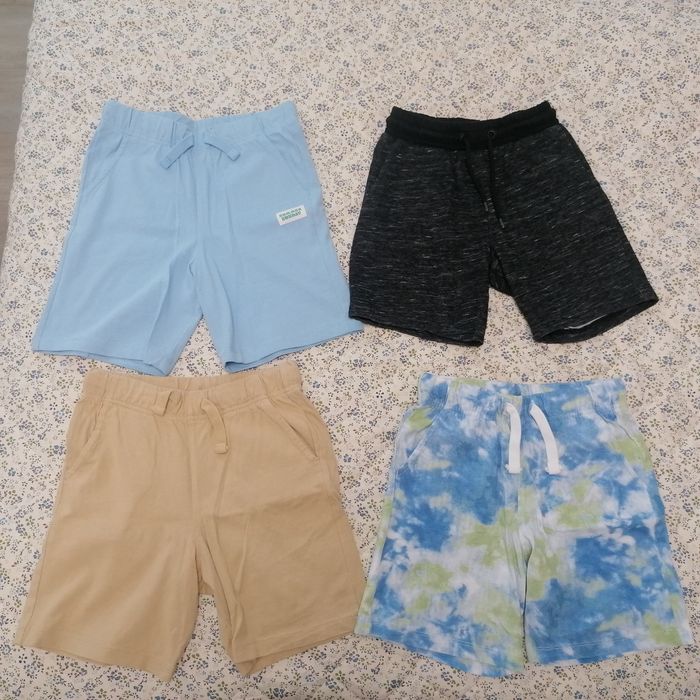 Lot pantaloni măr. 134