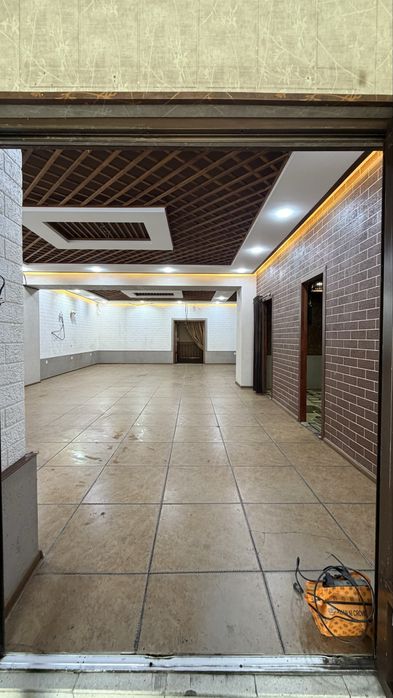 Нотурар жой ижарага берилади. Семурғ орқасида жойлашган