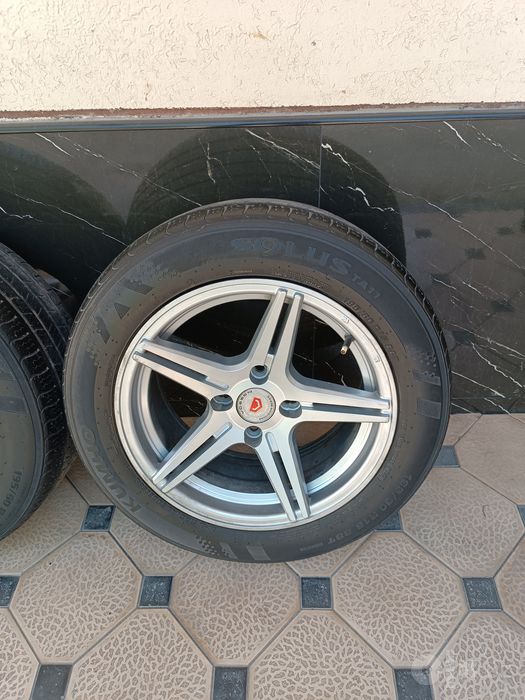 Vossen Diska Balon Sotiladi 195 60 R15 Holati Yaxshi Universal