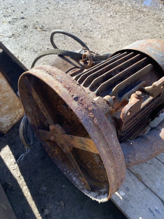 Электродвигатель