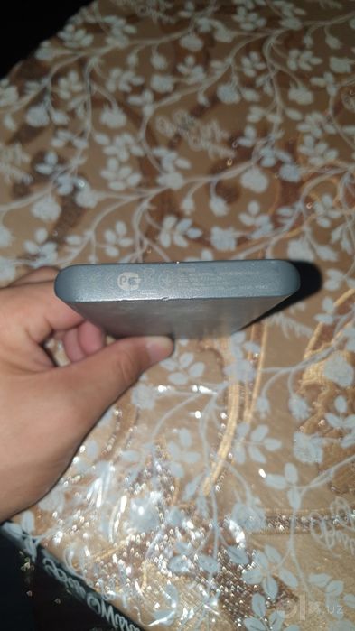 Продаётся оригинальный Power bank от фирма Самсунга состоянии хороший