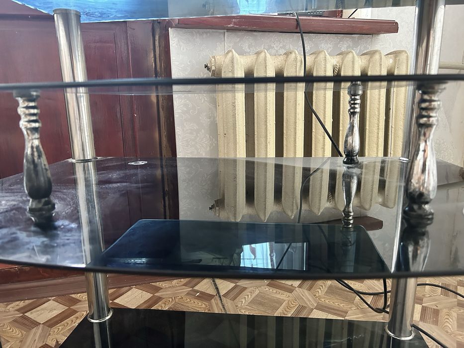 Отдам бесплатно старую тумбу