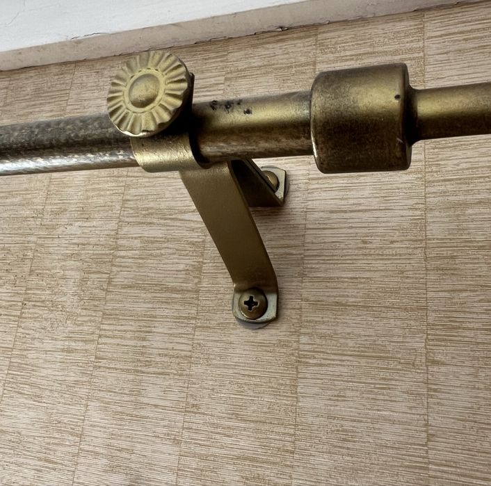 Карниз для штор.