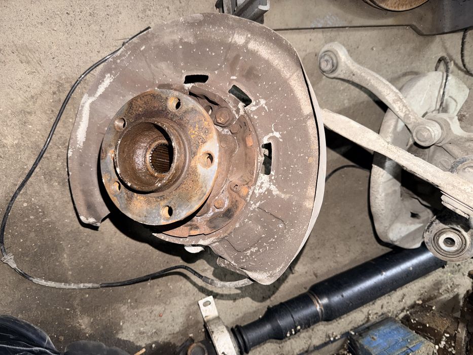 Fuzeta spate bmw x5 e70