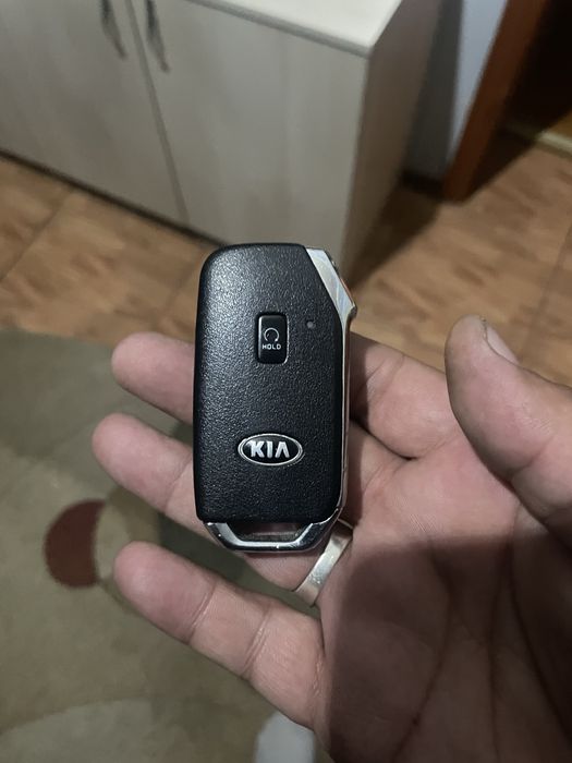 Ключ kia k5 , к3 20-25 г