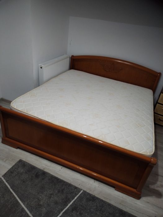 Pat matrimonial lemn masiv