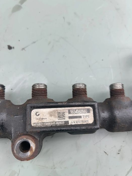 Rampa injectoare 9654592680 Peugeot 206 2002 1.4 HDI MT (68 hp)
