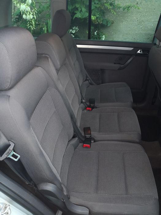 VOLKSWAGEN Touran 2004 — imagine 3