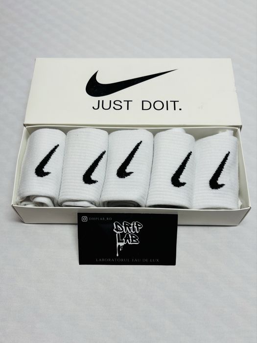 Sosete Nike Albe si Negre lungi medii si scurte