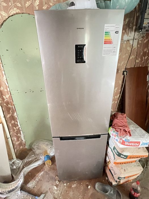 Холодильник Samsung RB33A32N0SA