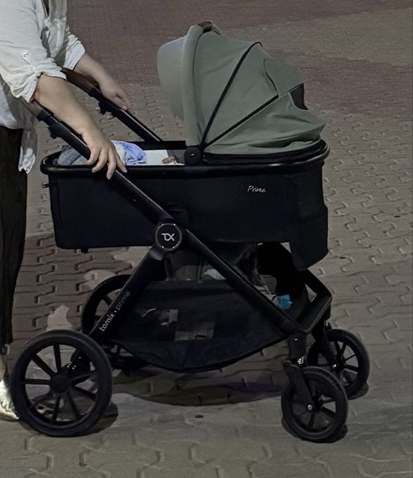 Продам две коляски за 200000