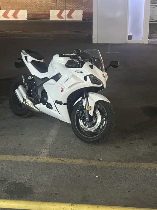 Dugati panigali 400cc