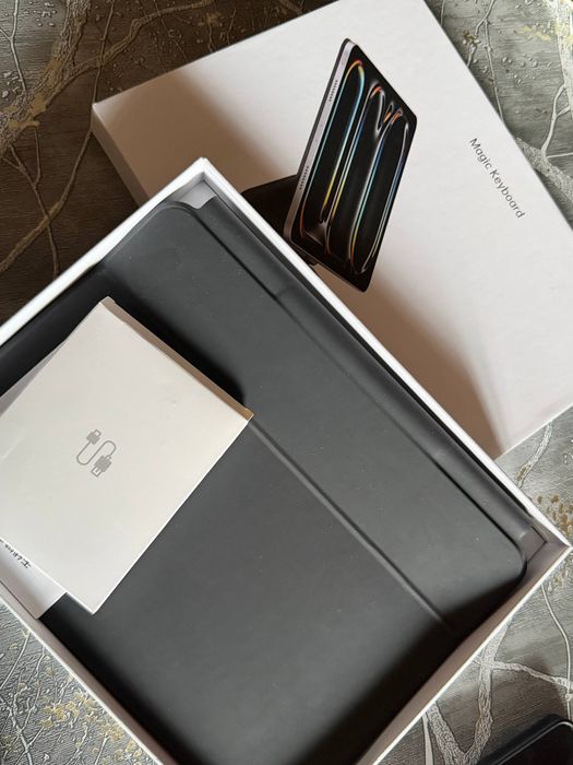 Ipad 11 a16 keyboard