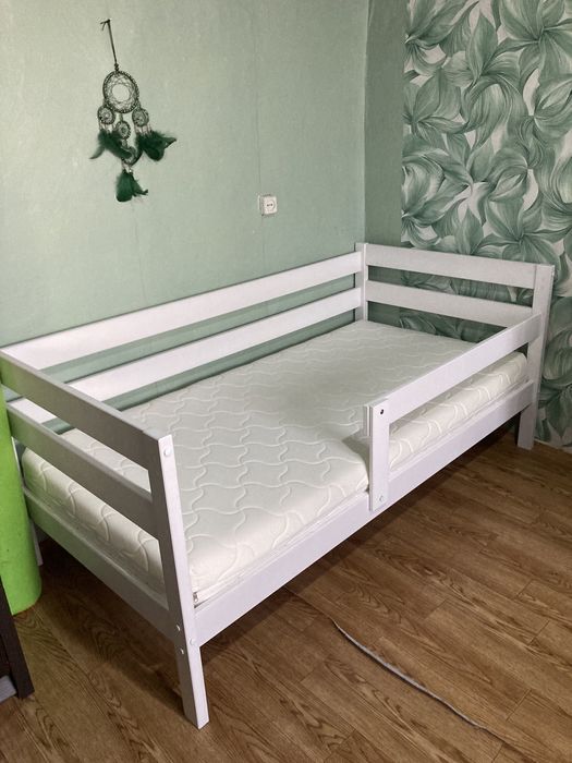 Продам детскую кроватку