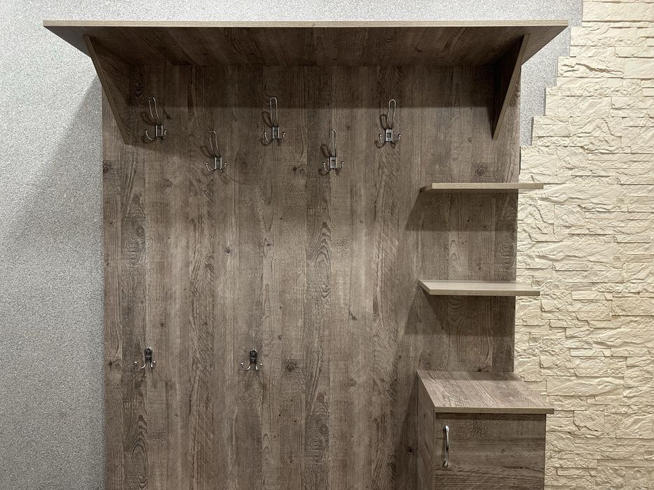 Продам Прихожая