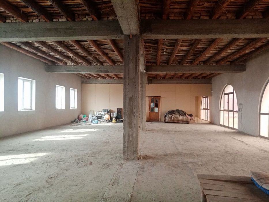 Ijaraga beriladi. Yo’l bo’yida (1-liniya)