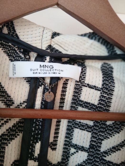 Jacheta grafica Mango