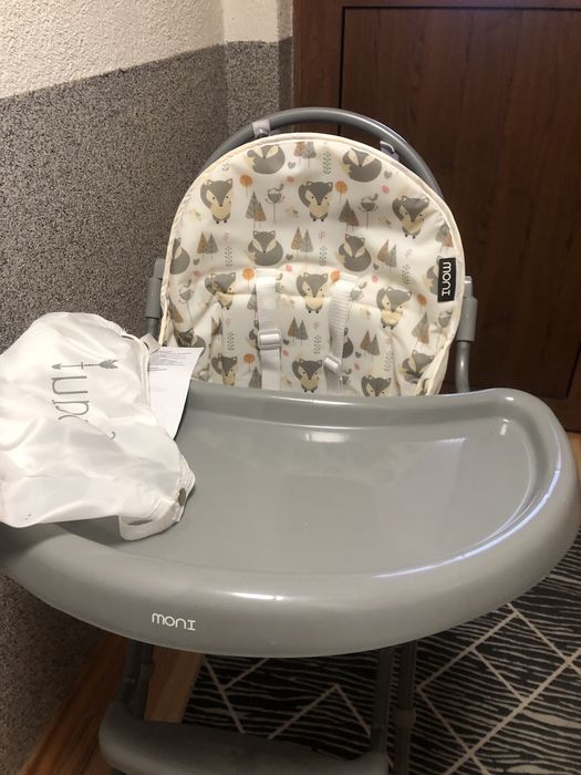 Столче за хранене Moni ново!