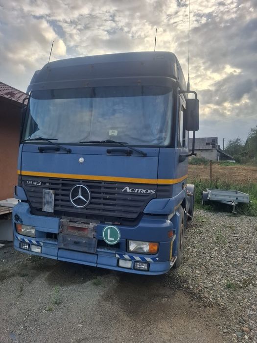 Mercedes Actros 1843
