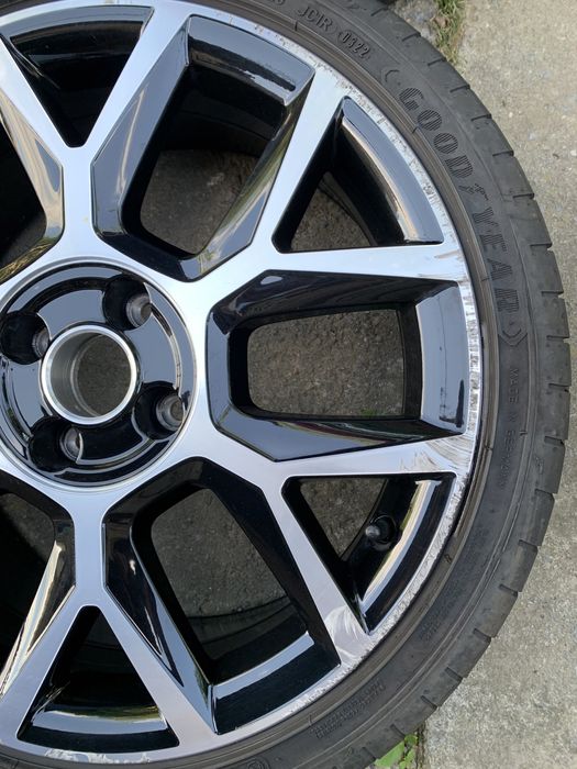 Джанти с гуми Volkswagen up! GTI 195/40R17 4x100