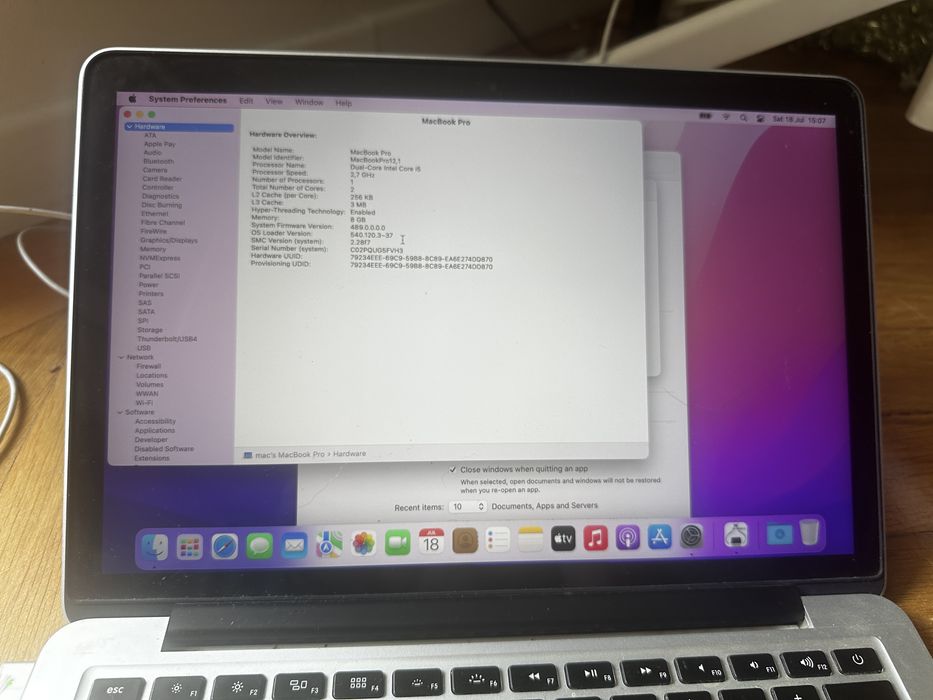 Apple Macbook pro 13 inch early 2015. 500GB!